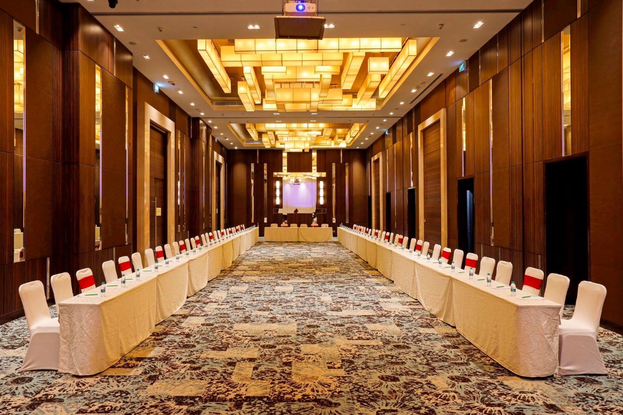 Holiday Inn Chennai Omr It Expressway By Ihg Exterior photo