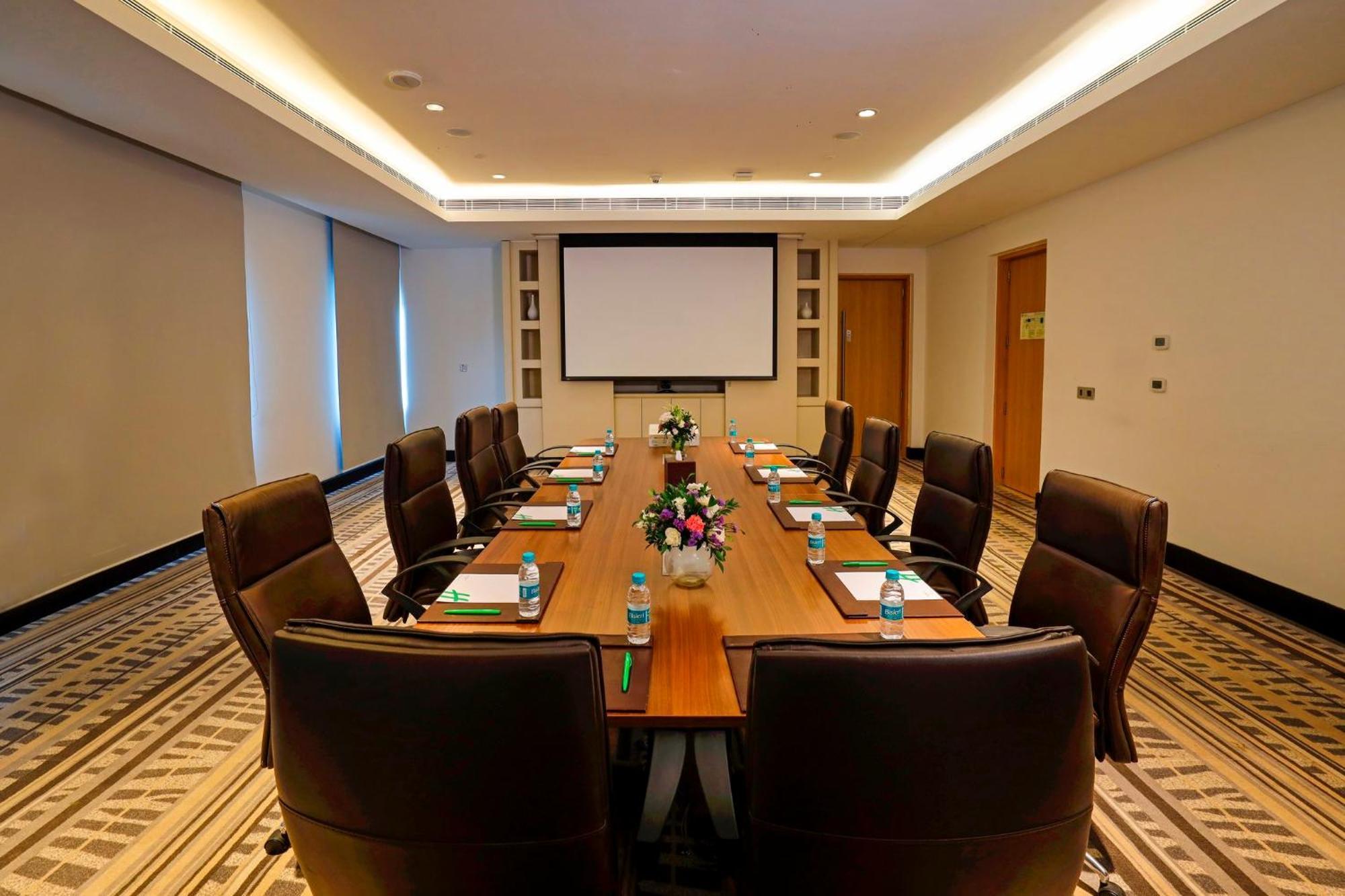 Holiday Inn Chennai Omr It Expressway By Ihg Exterior photo