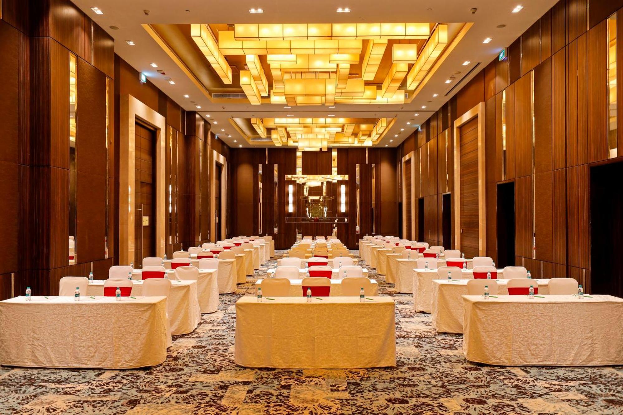 Holiday Inn Chennai Omr It Expressway By Ihg Exterior photo