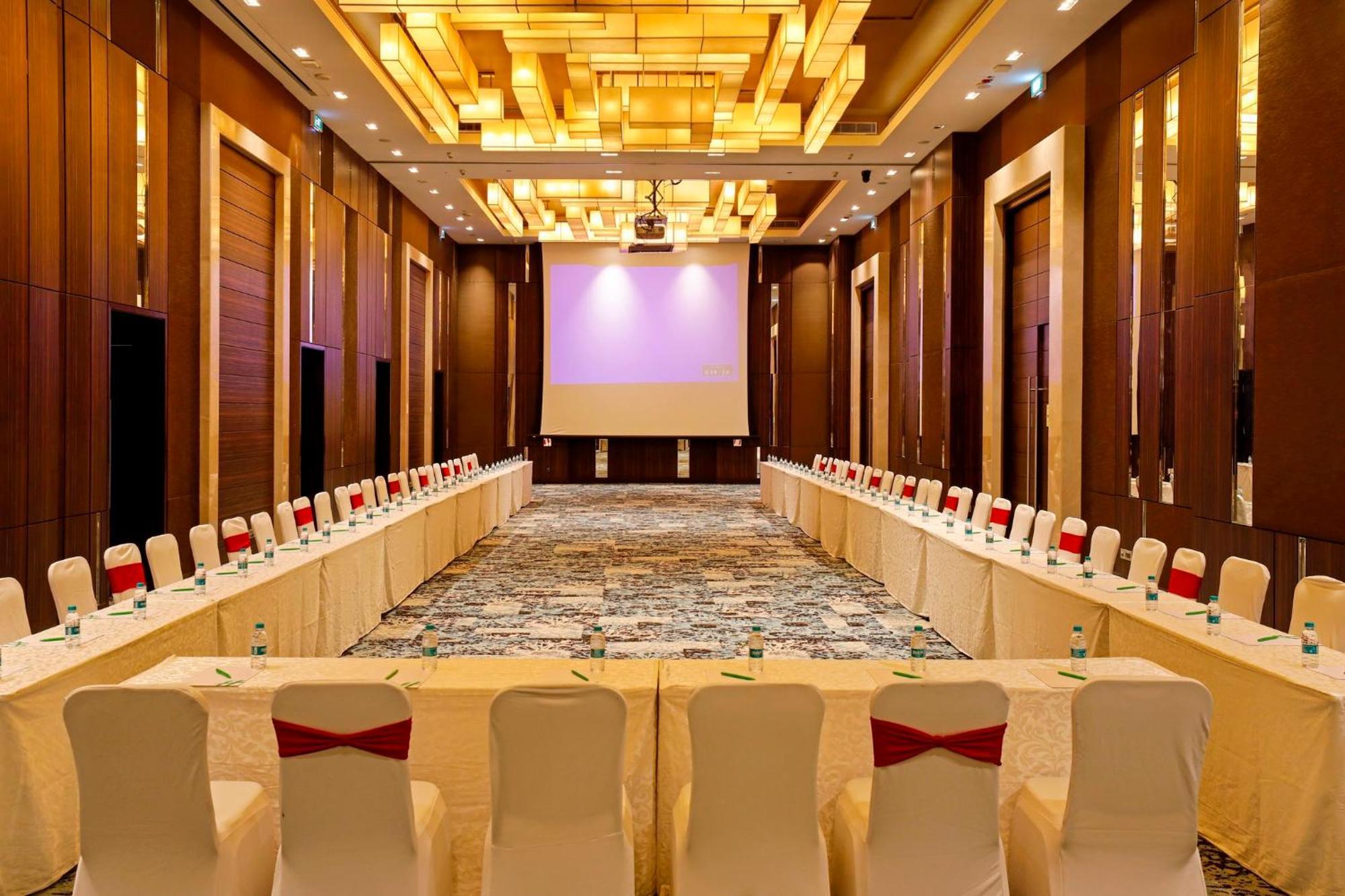 Holiday Inn Chennai Omr It Expressway By Ihg Exterior photo