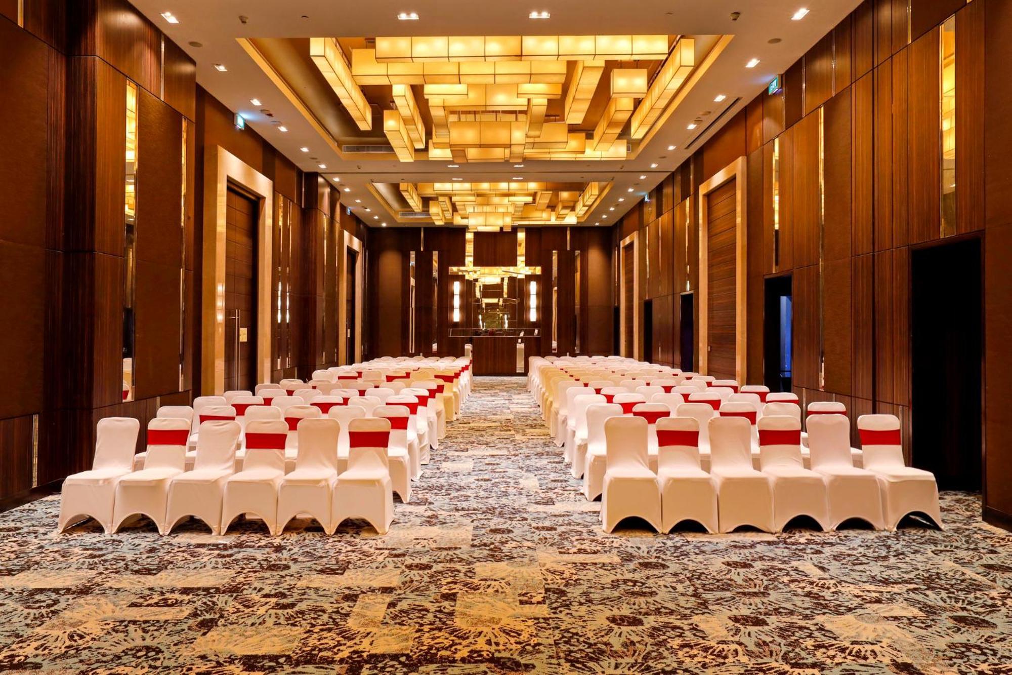 Holiday Inn Chennai Omr It Expressway By Ihg Exterior photo