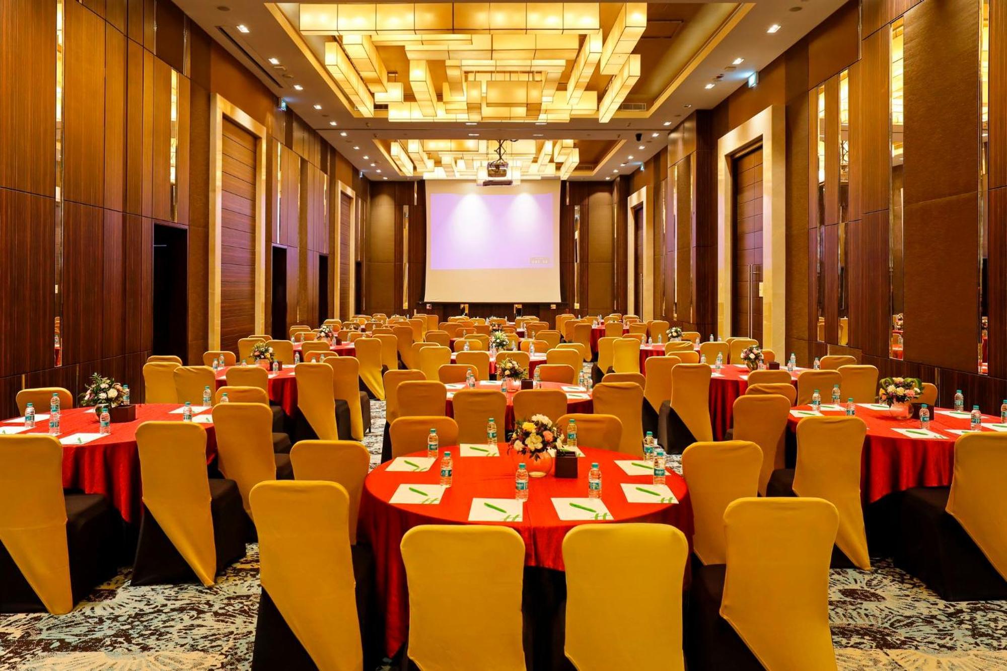Holiday Inn Chennai Omr It Expressway By Ihg Exterior photo