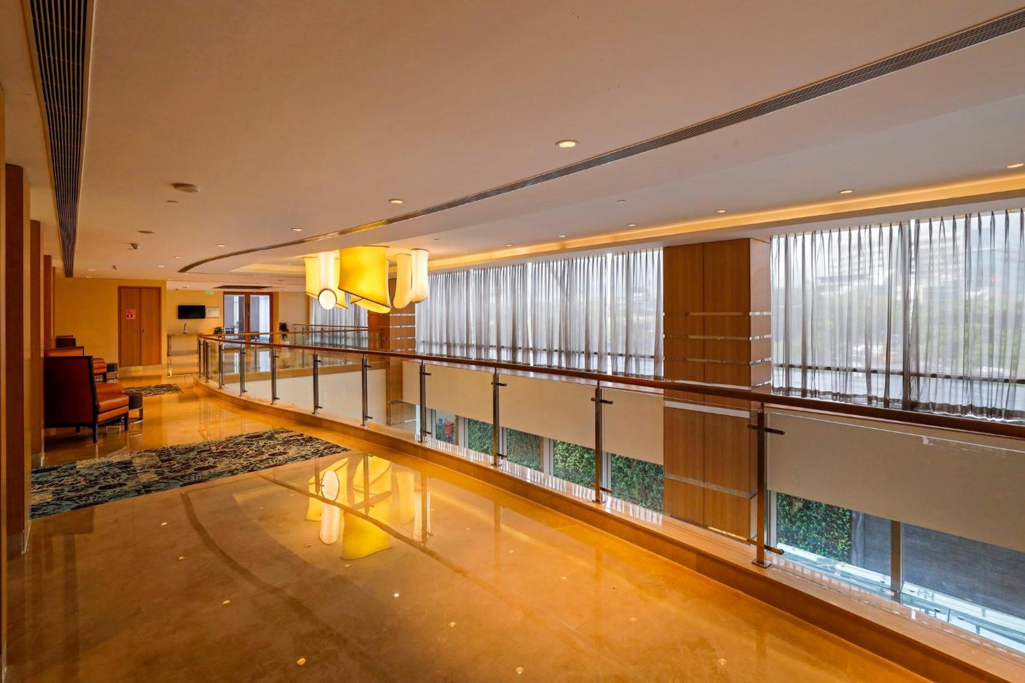 Holiday Inn Chennai Omr It Expressway By Ihg Exterior photo