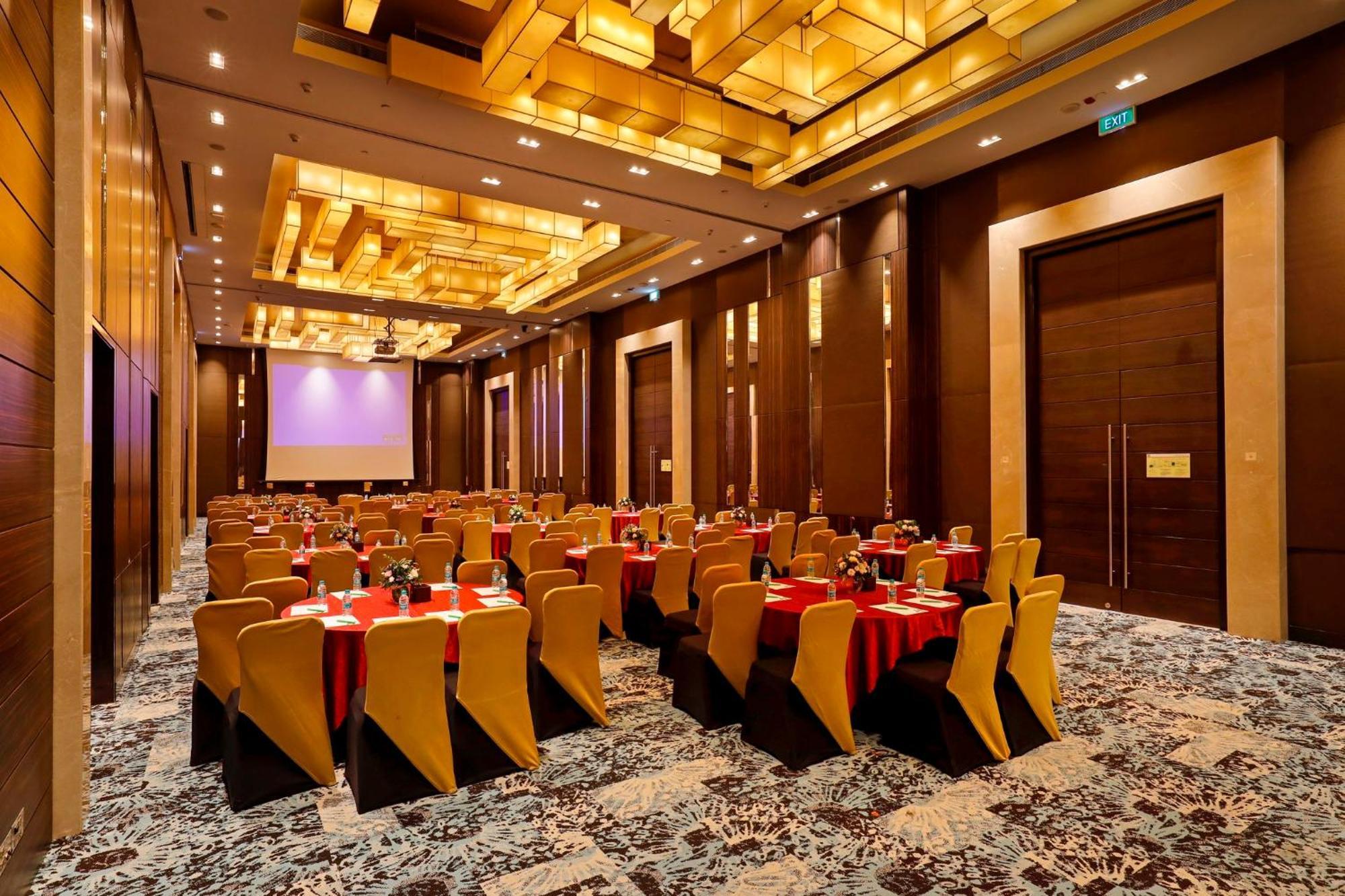 Holiday Inn Chennai Omr It Expressway By Ihg Exterior photo