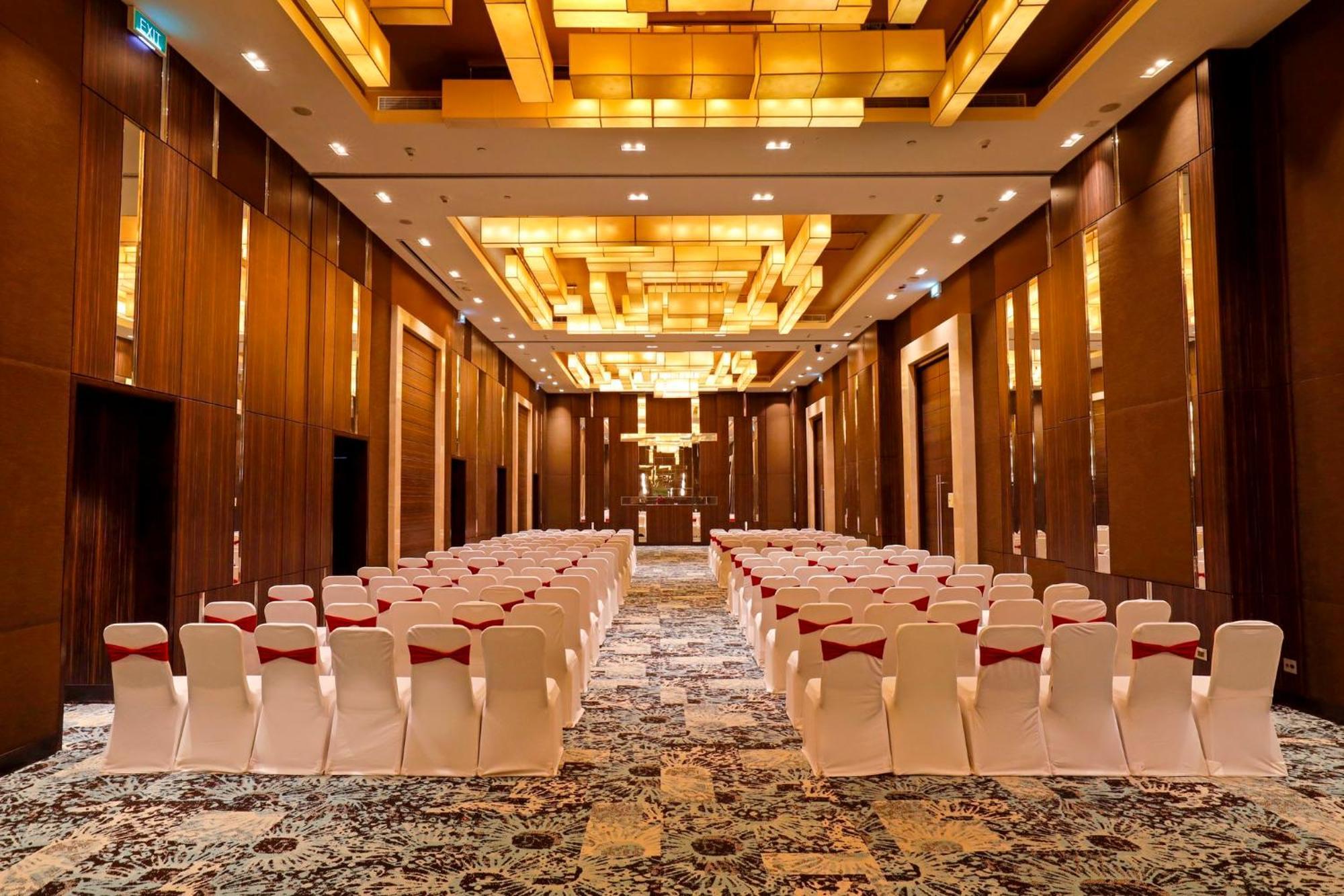 Holiday Inn Chennai Omr It Expressway By Ihg Exterior photo