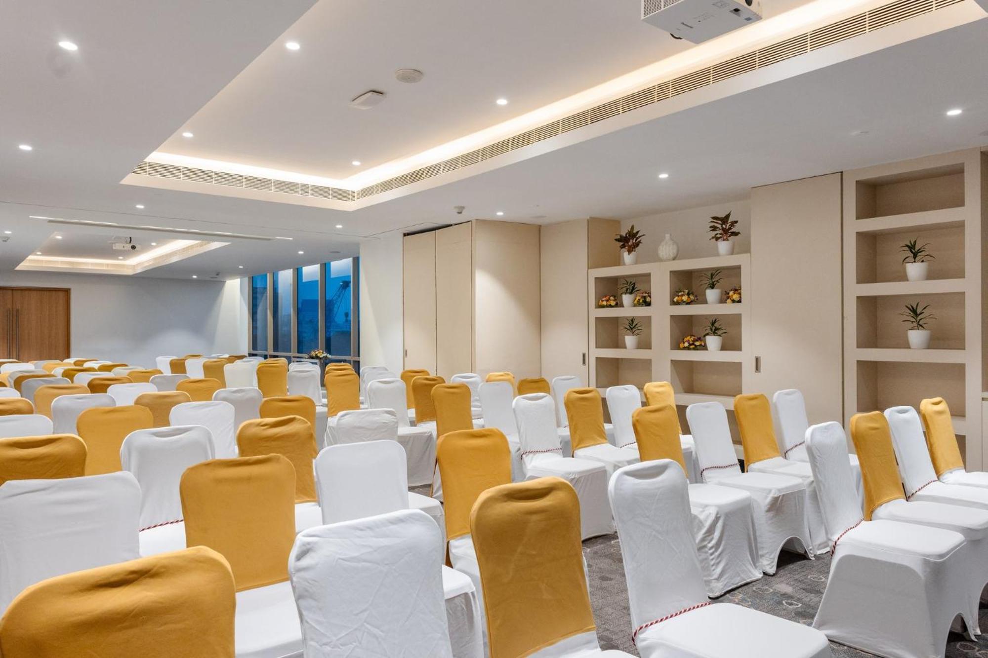 Holiday Inn Chennai Omr It Expressway By Ihg Exterior photo